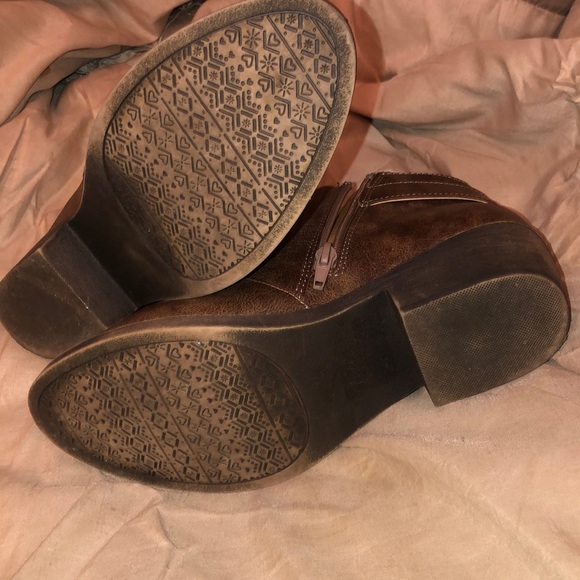 Leather Bootie - Picture 7 of 8